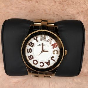MARC JACOBS ROSE GOLD WATCH